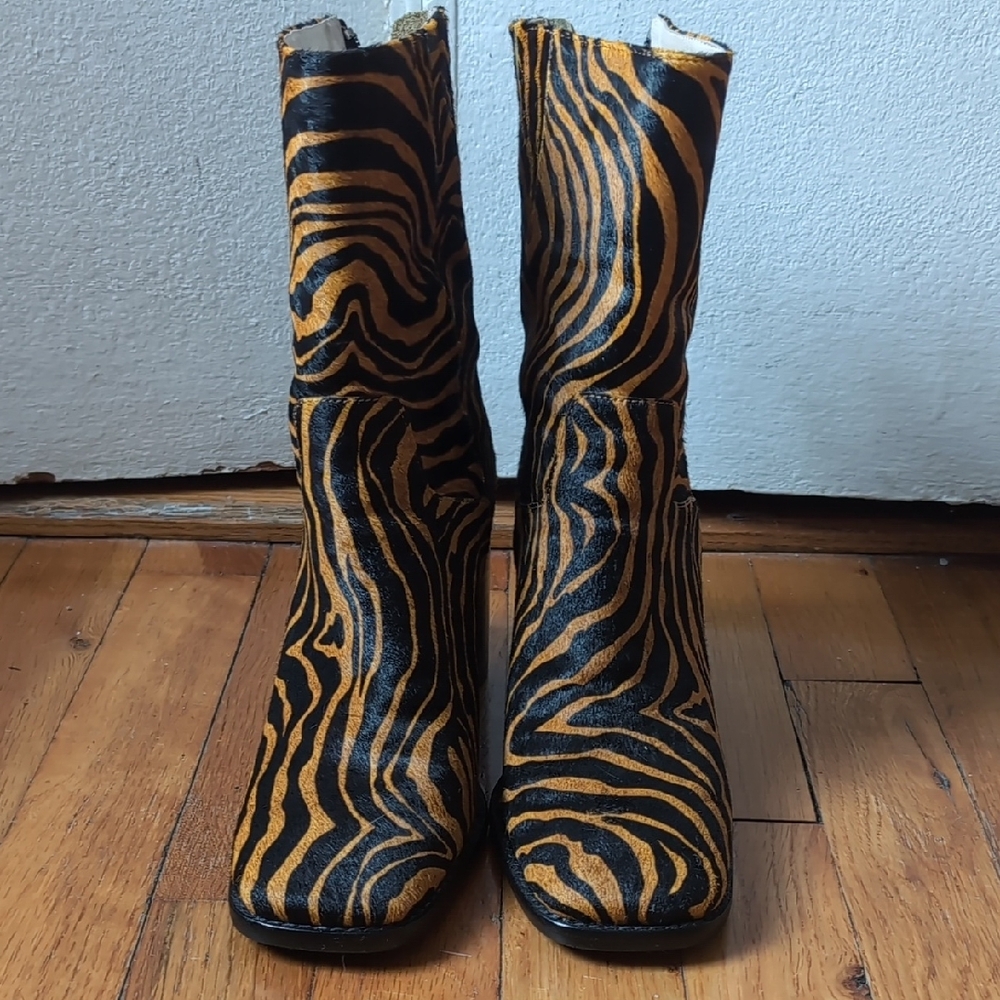 Intentionally Blank Tiger Boots Size 7 Brand New